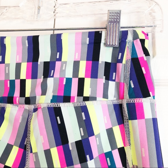 Knockout by Victoria's Secret Sport Colorful Geo Print Leggings - Picture 14 of 16